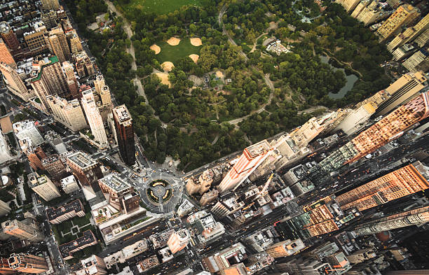 площадь коламбус-серкл на манхэттене с неба - columbus circle стоковые фото и изображения
