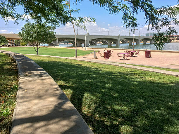 Mill Avenue Bridge over Salt Lake River, Tempe, AZ Historic Mill Avenue Bridge over Sail River Lake in city of Tempe, AZ. river salt stock pictures, royalty-free photos & images