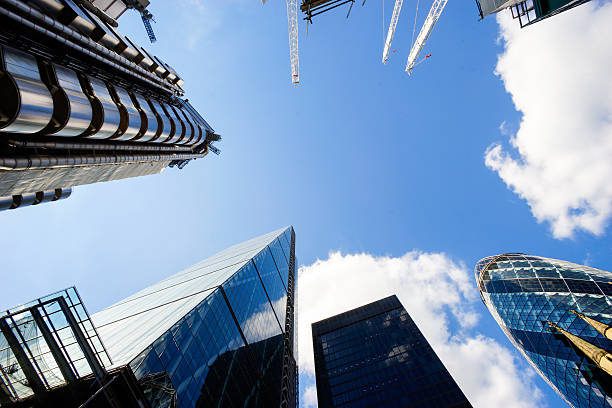 istock Business office building in London, England 596364242