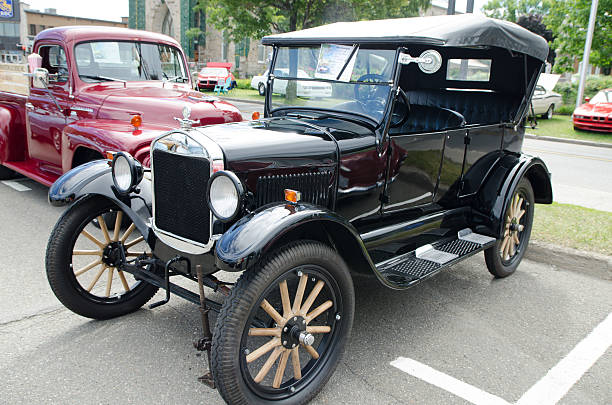 Antique Car: Ford T 1925 Rimouski, Canada - August 7, 2016: This is at an Antique Car Show Exposition during a weekend in Rimouski.  model t ford stock pictures, royalty-free photos & images