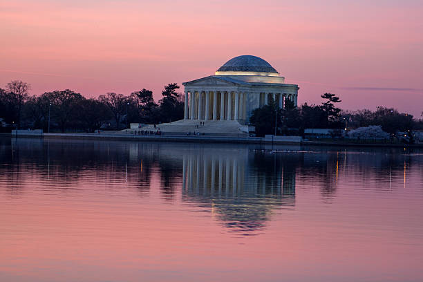 istock Jefferson Memorial at Sunrise 596374382