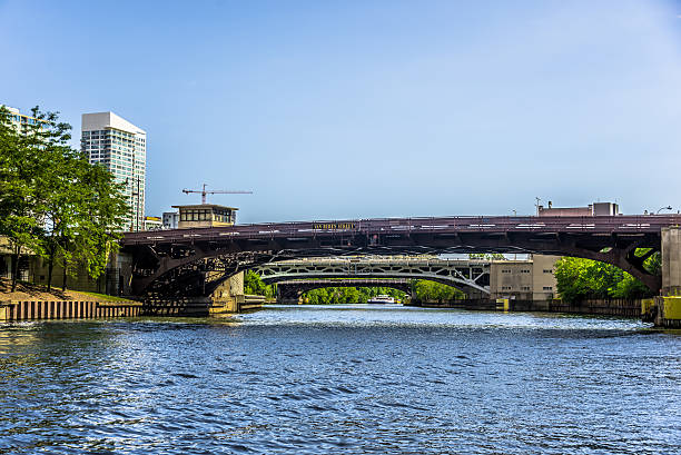 istock Chicago River Van Buren Street Bridge 596377546