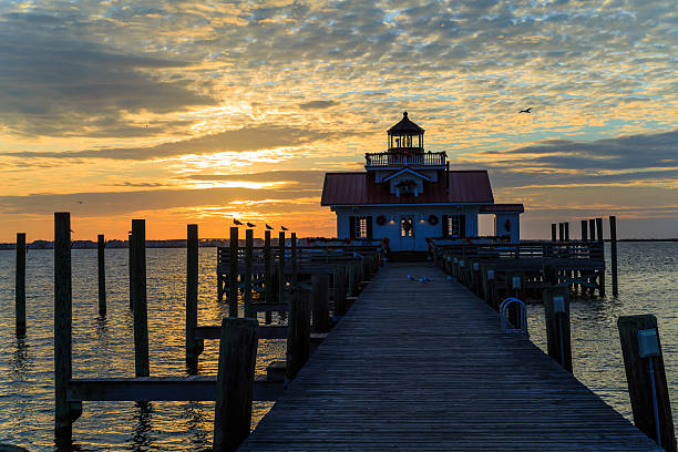 istock Manteo NC Marsh's Lighthouse at Christmas sunrise 596791070