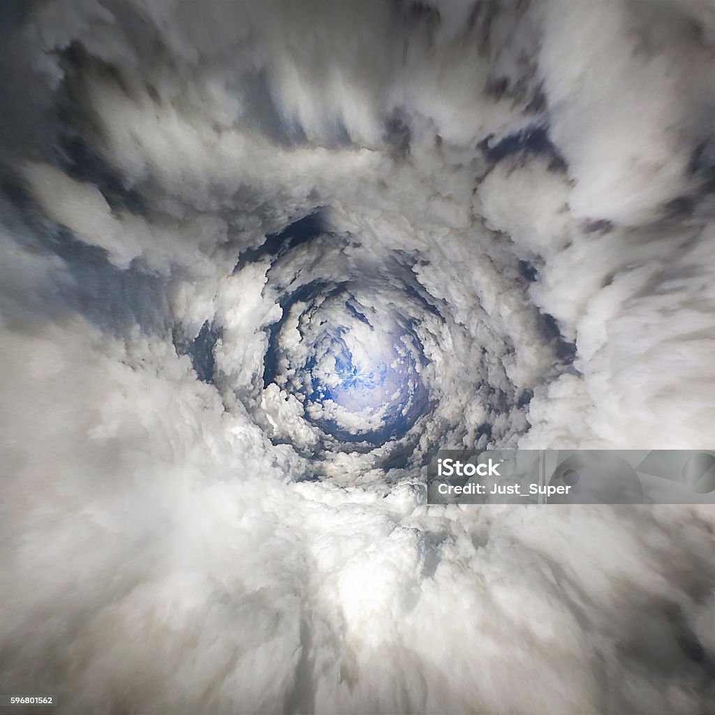Vortice nuvoloso - Foto stock royalty-free di Occhio del ciclone