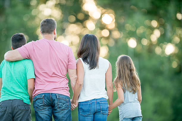 istock Close Knit Family 596804820