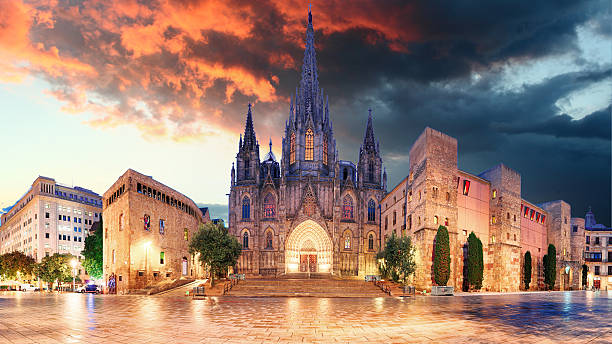 istock Cathedrel de Barcelona, Plaza Nova 597254968