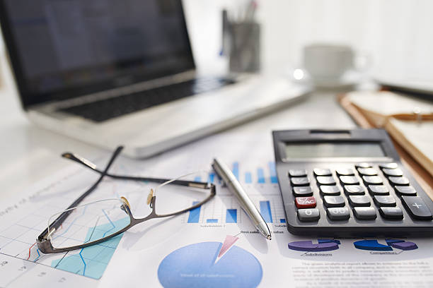 istock Table of entrepreneur 597255674