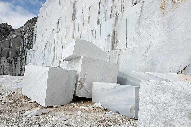 Marble quarry Marble quarries in the Apuan Alps quarry photos stock pictures, royalty-free photos & images