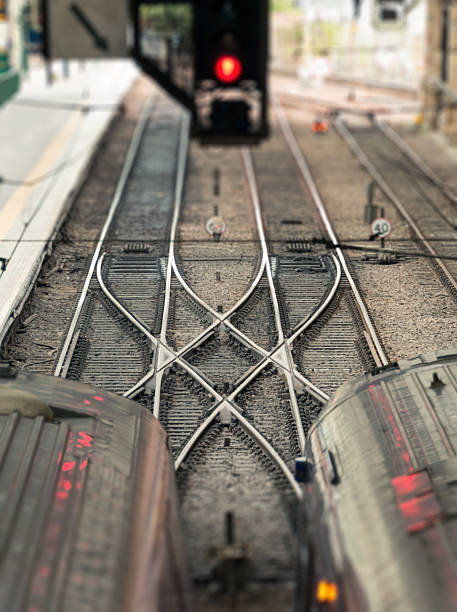 train track points crossing - railroad junction imagens e fotografias de stock