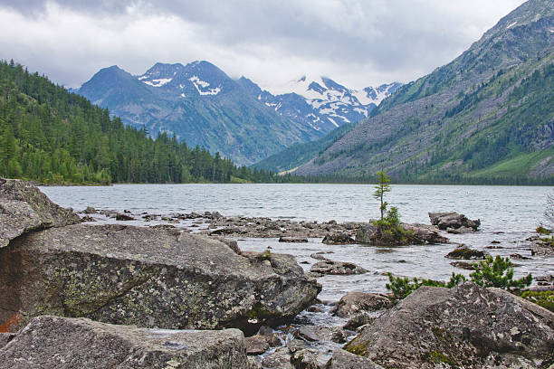 istock Multinskioe lake, Altai mountains 597653708