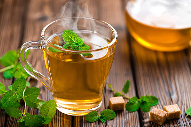 té de menta  - herbal tea fotografías e imágenes de stock