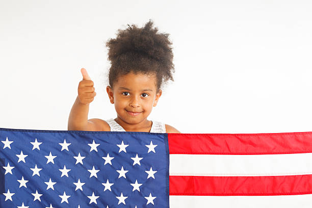 polegar americano para cima - child flag patriotism thumbs up - fotografias e filmes do acervo