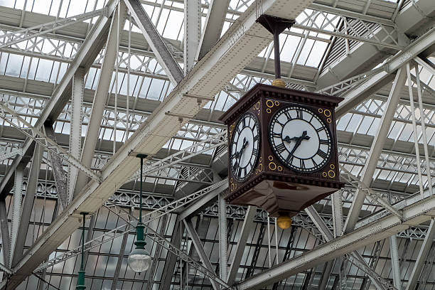 istock Meeting Point of Glasgow Central Train Station 597673730