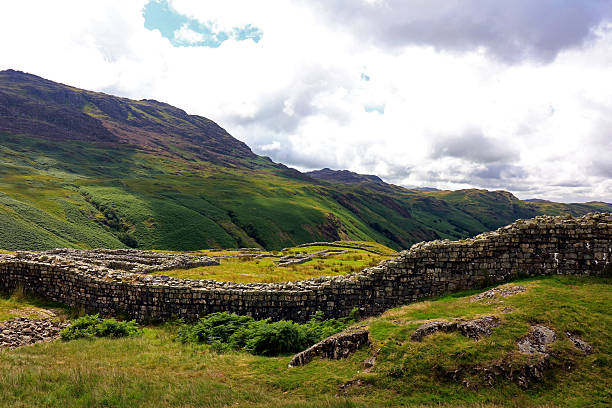 hardknott fort romain - esk river photos et images de collection