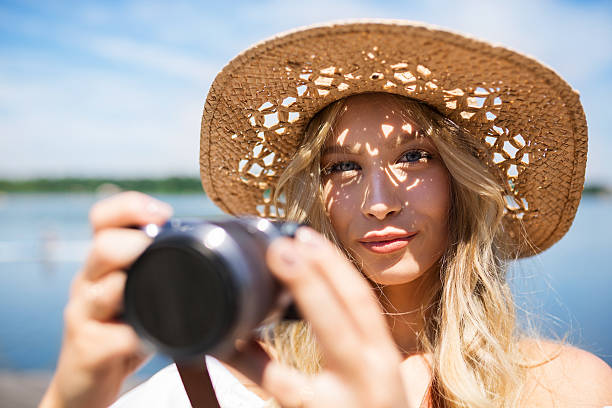 istock Beautiful photographer 597968822
