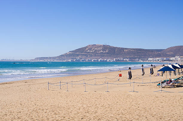 アガディールのビーチ, モロッコ - agadir ストックフォトと画像