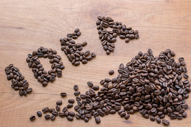 istock Idea concept sign drawn among brown roasted coffee beans 598072850