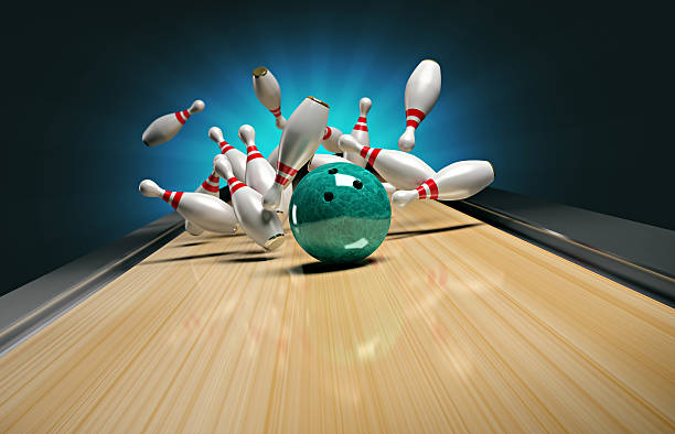 bowling. - strike stock-fotos und bilder