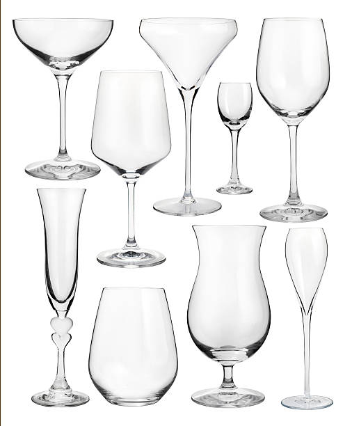 zestaw kieliszków do wina wyizolowanych na białym - cocktail glass empty nobody zdjęcia i obrazy z banku zdjęć
