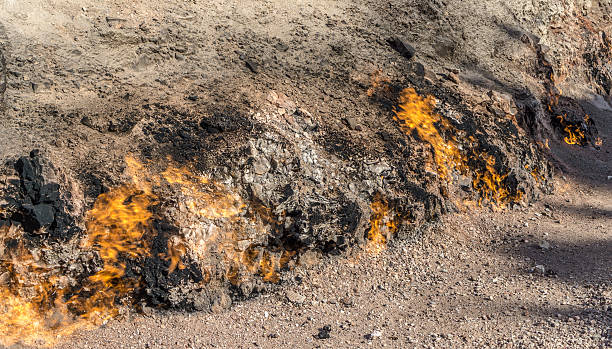 istock Yanar dag eternal flame burning hill in Baku 598153414