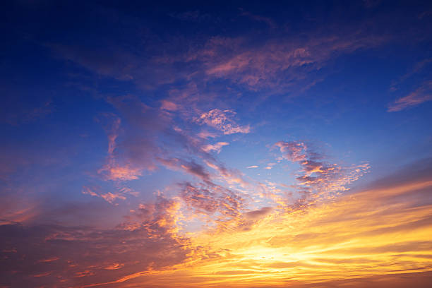 istock Fiery orange sunset sky. Beautiful sky 598153800
