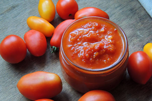 istock The chutney and the tomatoes 598155898