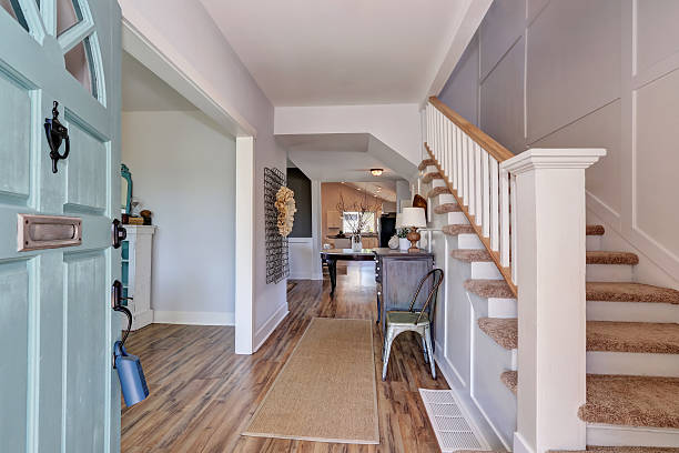 istock Nicely furnished hallway interior with vintage cabinet 598156078