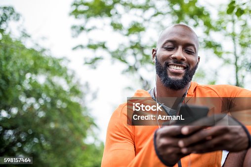 istock Setting the right mood for training 598157464
