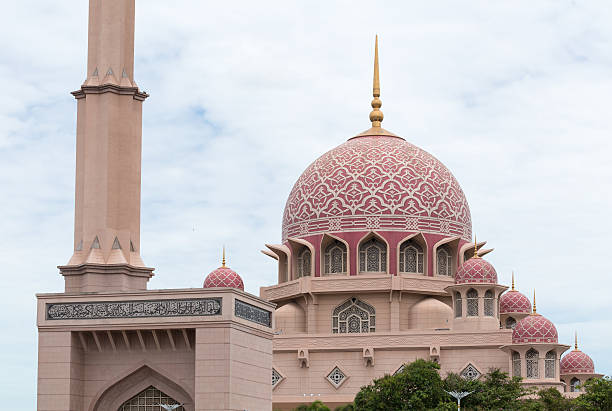 istock Putra Mosque (Masjid Putra) at Putrajaya Malaysia 598158262
