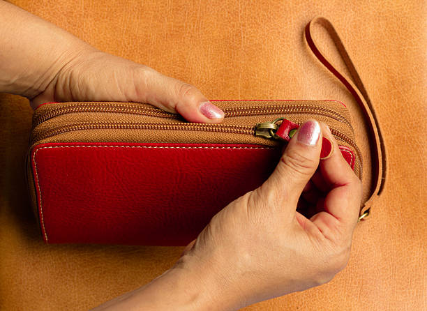 istock Bags are being opened 598163966
