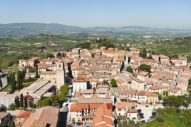 istock Tuscany between Arezzo and Siena - Italy 598164224