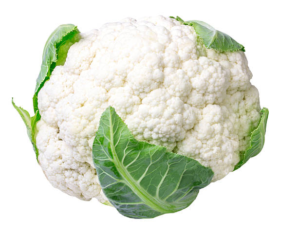 cavolfiore isolato su bianco - cauliflower foto e immagini stock