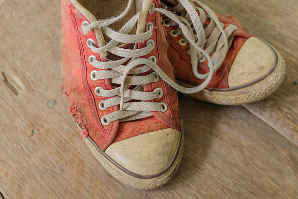 istock The old red sneakers 598172226
