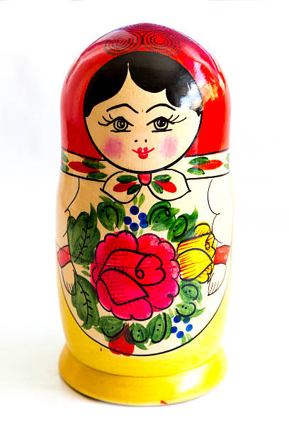 boneca tradicional russa matryoshka - russian nesting doll skill doll russia - fotografias e filmes do acervo