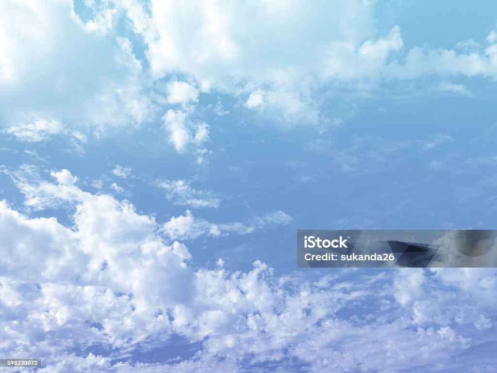 Céu de filtro de gradiente azul brilhante e nuvens para fundo - Foto de stock de Azul royalty-free