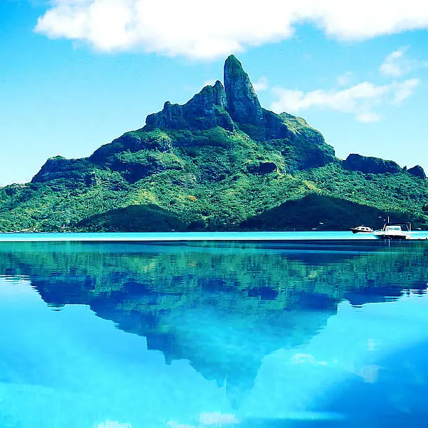 Beautiful Mount Otemanu reflection