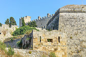 mittelalterliche-stadtmauern-in-der-altstadt-von-rhodos-griechenland.jpg?b=1&s=170x170&k=20&c=SKjDpgpXe1V_Azv93ZCYRA4gE0ODcEtiCPCSDd3US18=