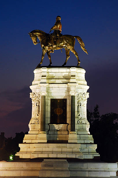 Confederate General Robert E Lee Memorial in Richmond The Robert E Lee Memorial in Richmond Virginia receives a prominent spot on Monument Avenue.   the general lee stock pictures, royalty-free photos & images