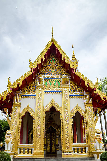 istock Pattern of church Thailand 598254714