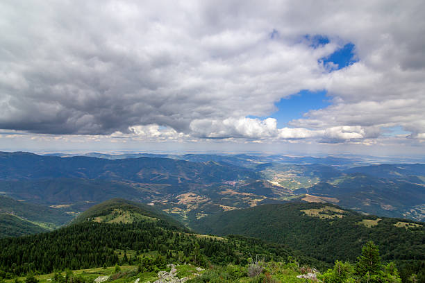 istock Beautiful mountains landscape in bulgaria 598260012