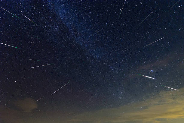 perseid meteor prysznic wybuch 2016 - road street nature snow zdjęcia i obrazy z banku zdjęć