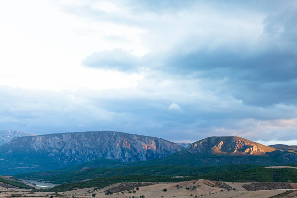 istock autumn draws in Oymaagac, Turkey 598670276