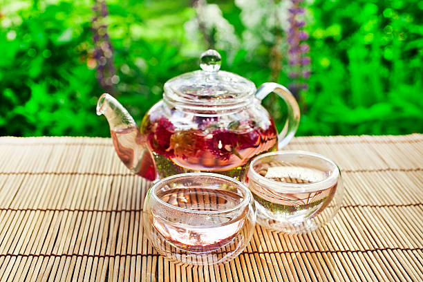 istock Clover flower tea in the glass teapot 598708118