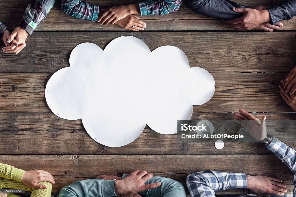 Concetto di lavoro di squadra incontro - Foto stock royalty-free di Spremersi le meningi