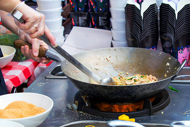 istock Noodles with vegetables that has cook on a skillet 598820424