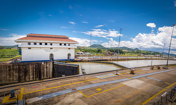 miraflores locks at panama canal - panama city, panama - panama canal panama canal container imagens e fotografias de stock