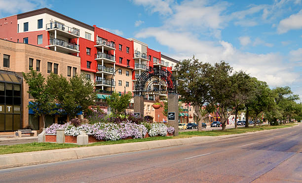 san bonifacio, manitoba lungo provencher blvd in estate - canada main street manitoba winnipeg foto e immagini stock