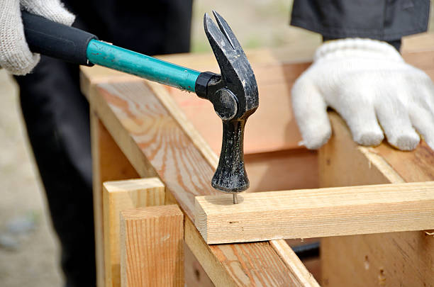 martillo de clavado japonés - construction worker architect construction manual worker fotografías e imágenes de stock