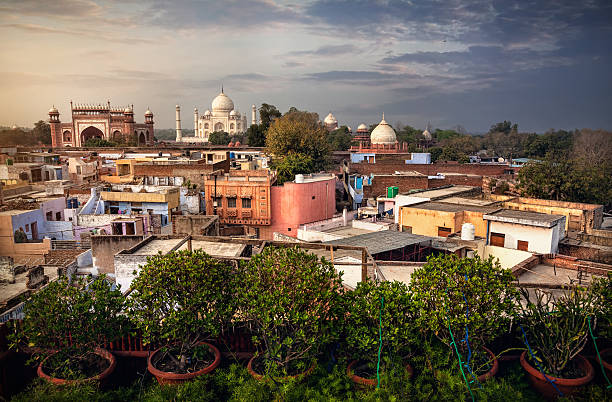 istock Taj Mahal view from rooftop restaurant in India 598958606