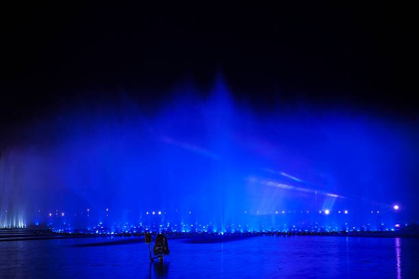 istock Music fountain at night 599113022